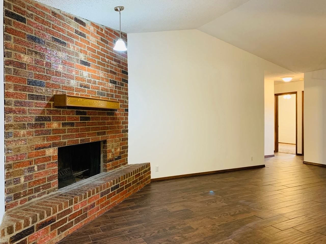 11630 Vail Dr - Photo 5 of 16