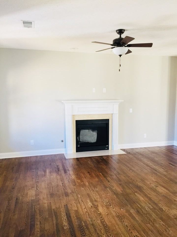 6582 Sunnywood Dr - Photo 3 of 10