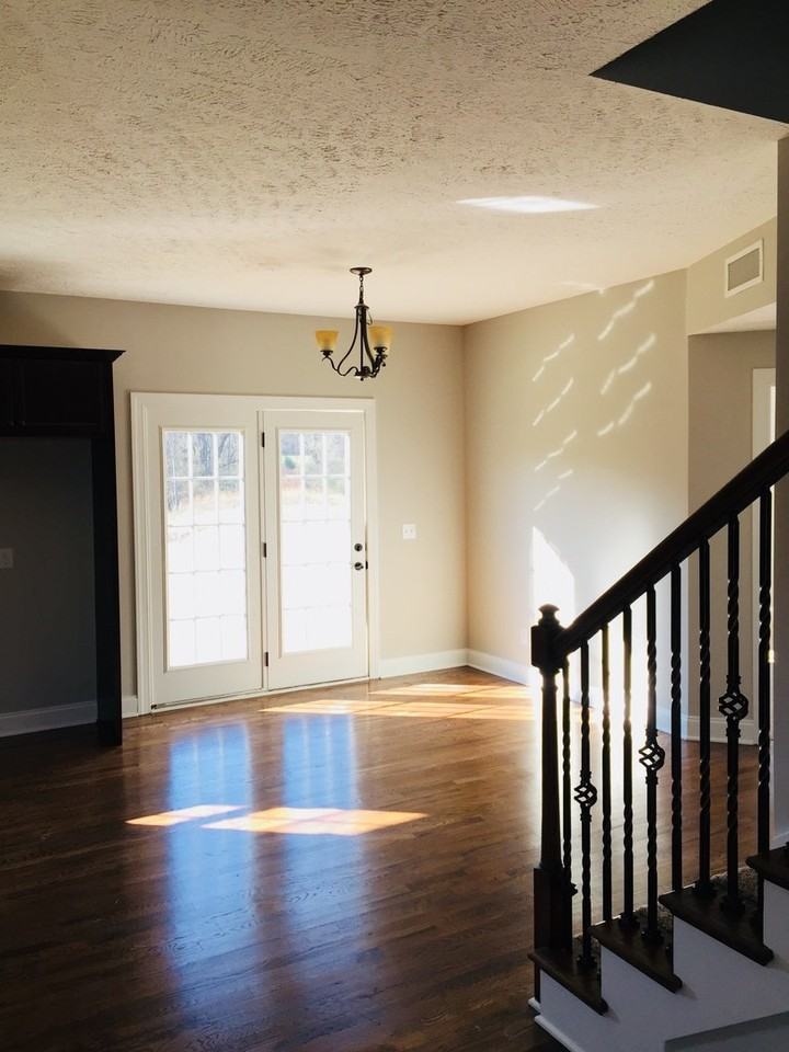 6582 Sunnywood Dr - Photo 4 of 10