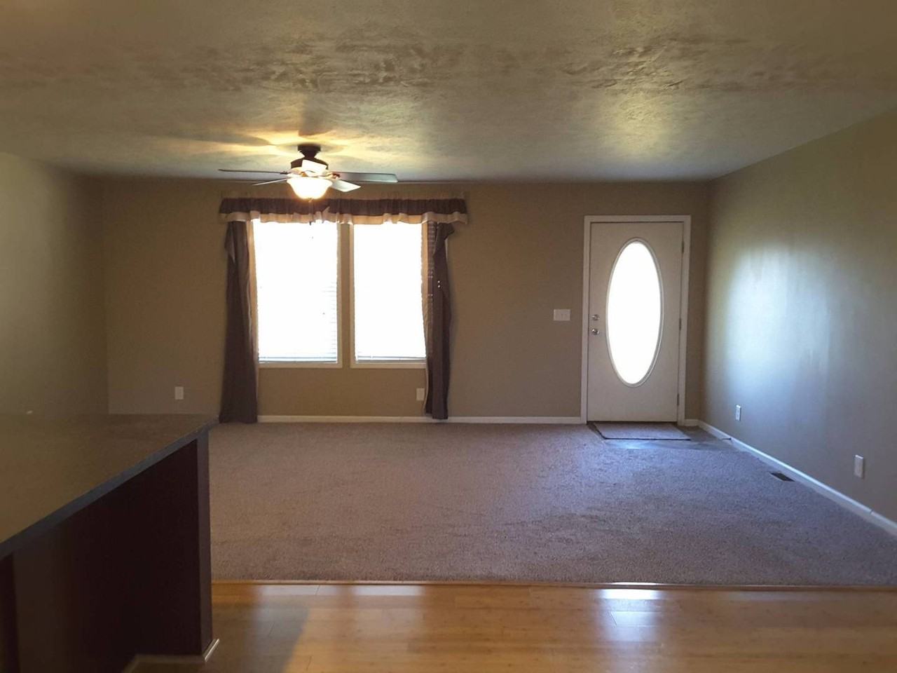 512 Kollar St - Photo 3 of 23
