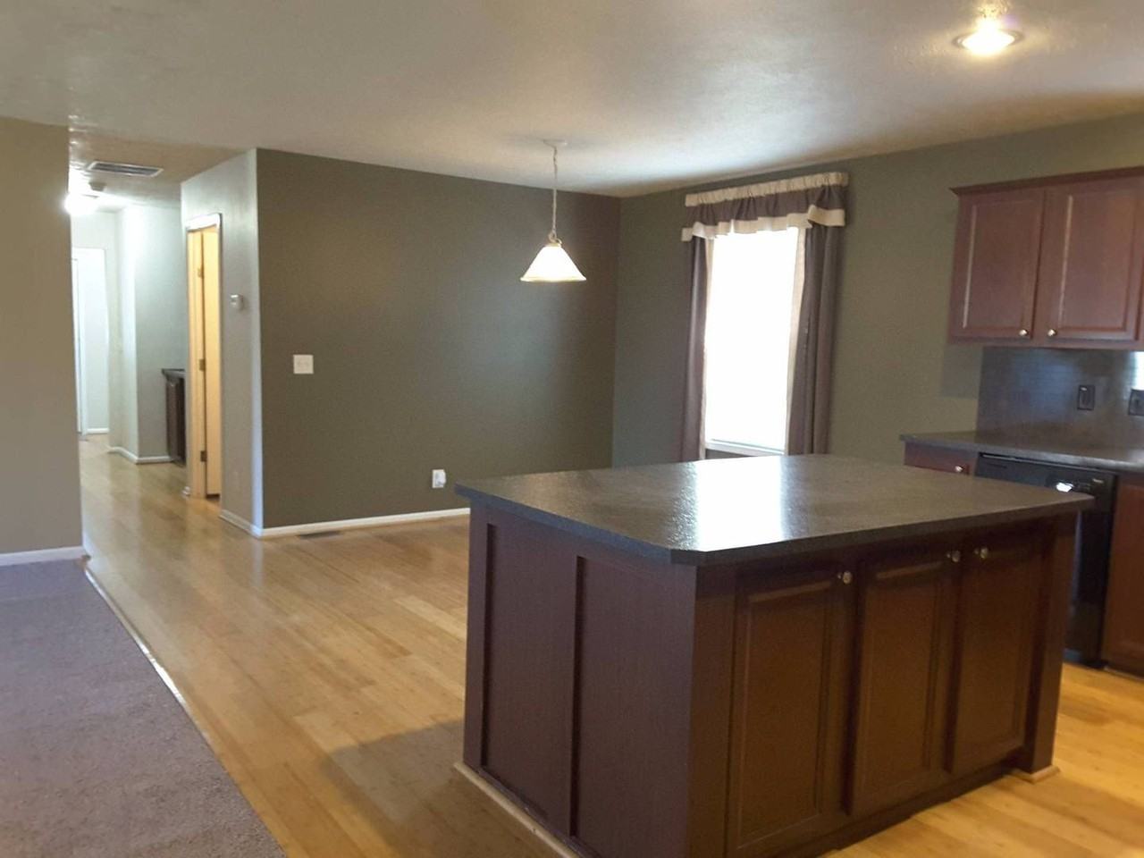 512 Kollar St - Photo 7 of 23