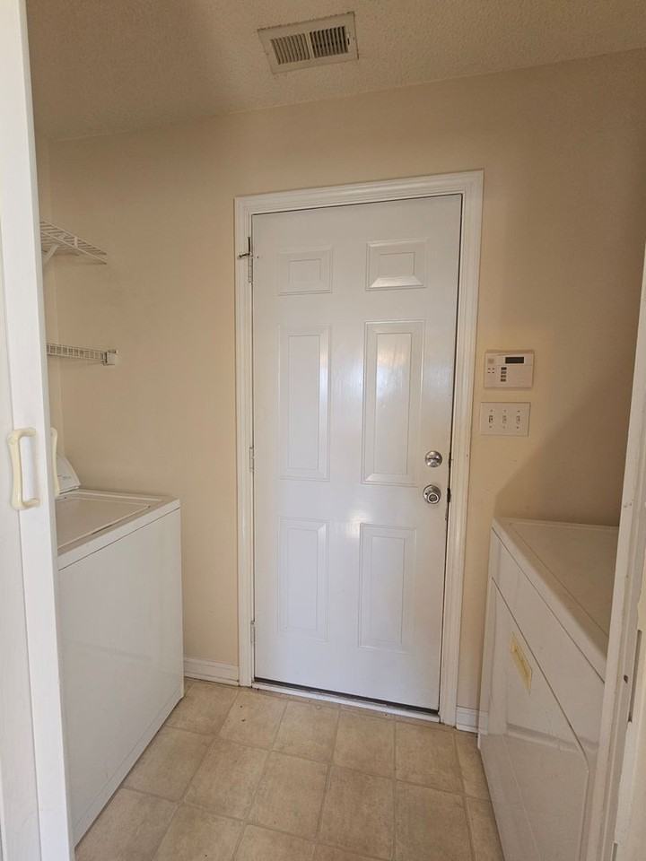 1469 Middlesbrough Dr - Photo 6 of 15