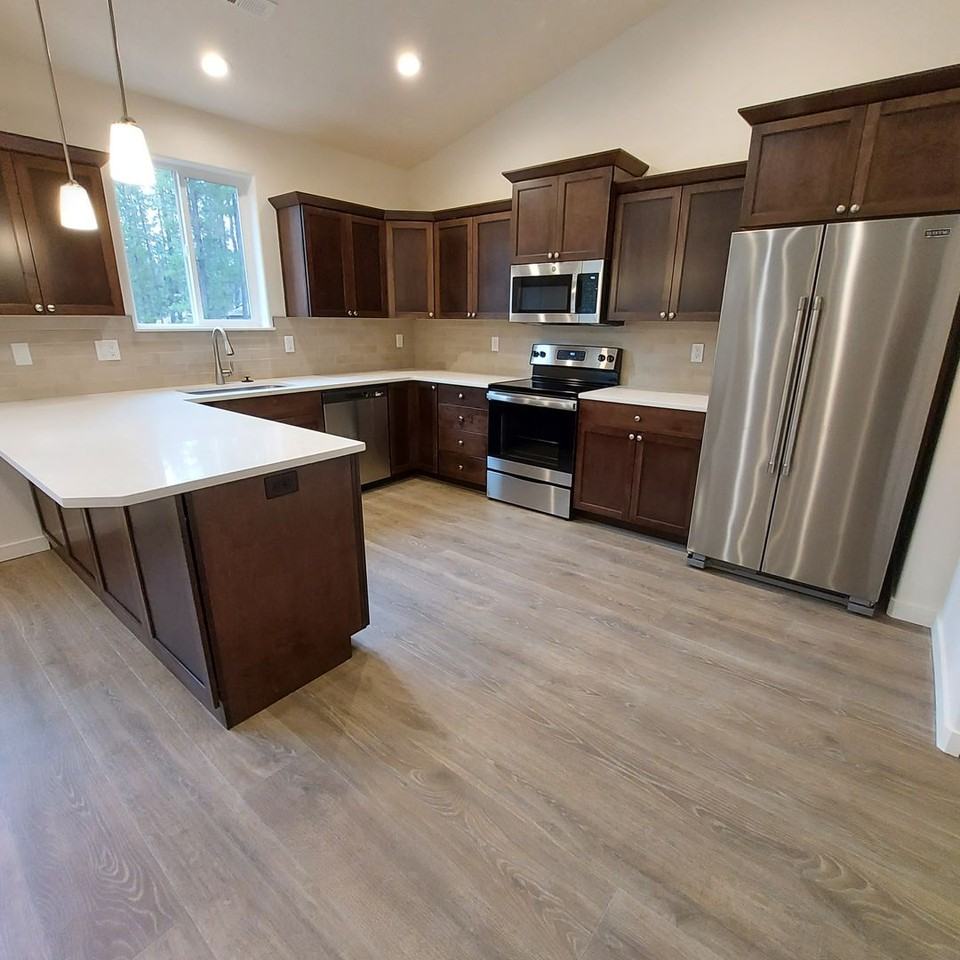 17026 Kasserman Dr - Photo 2 of 14