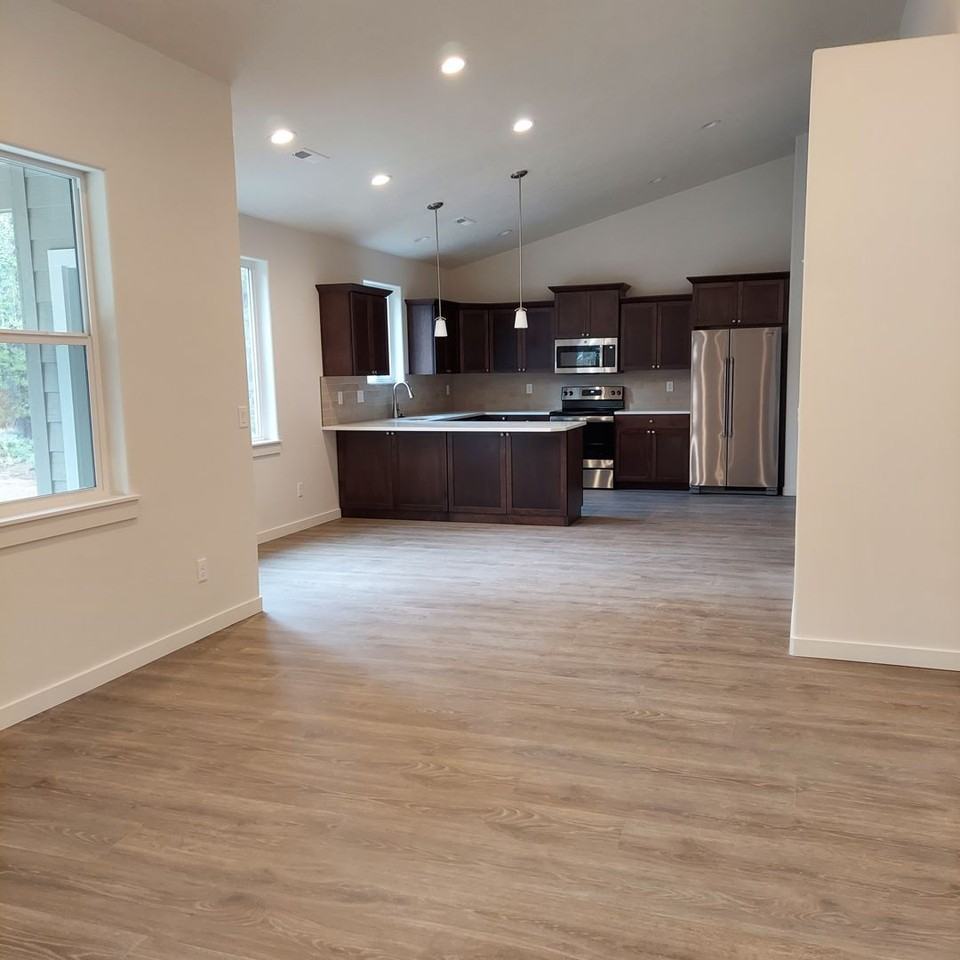 17026 Kasserman Dr - Photo 3 of 14