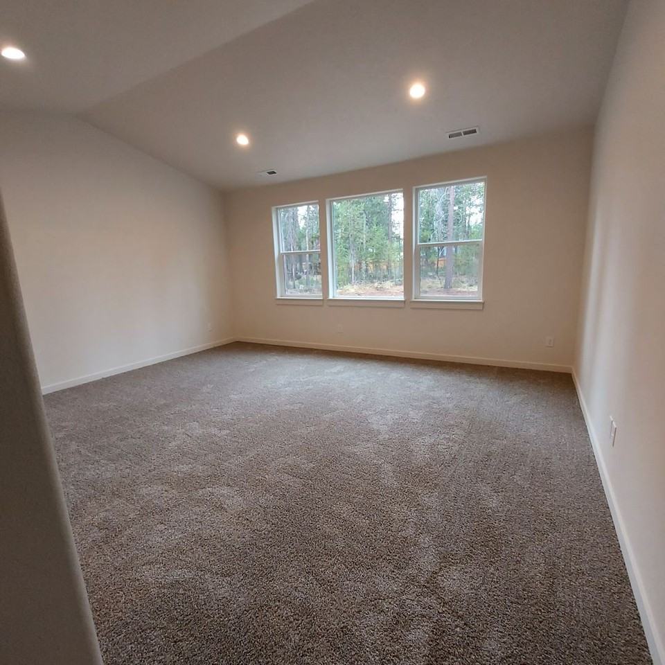 17026 Kasserman Dr - Photo 4 of 14
