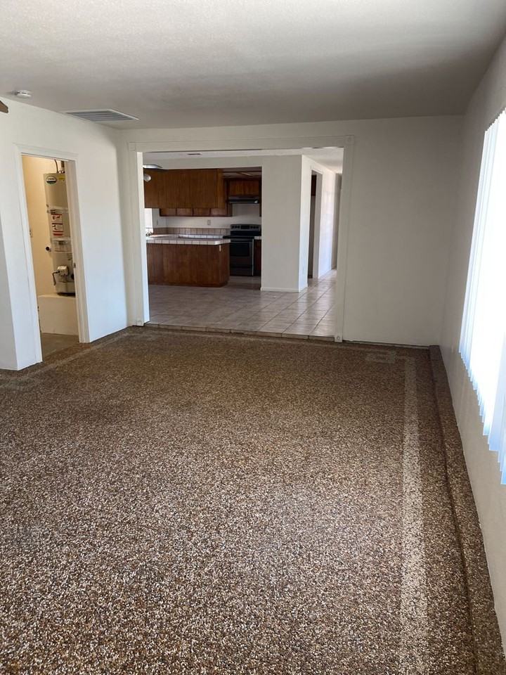 22174 Pahute Rd - Photo 2 of 19