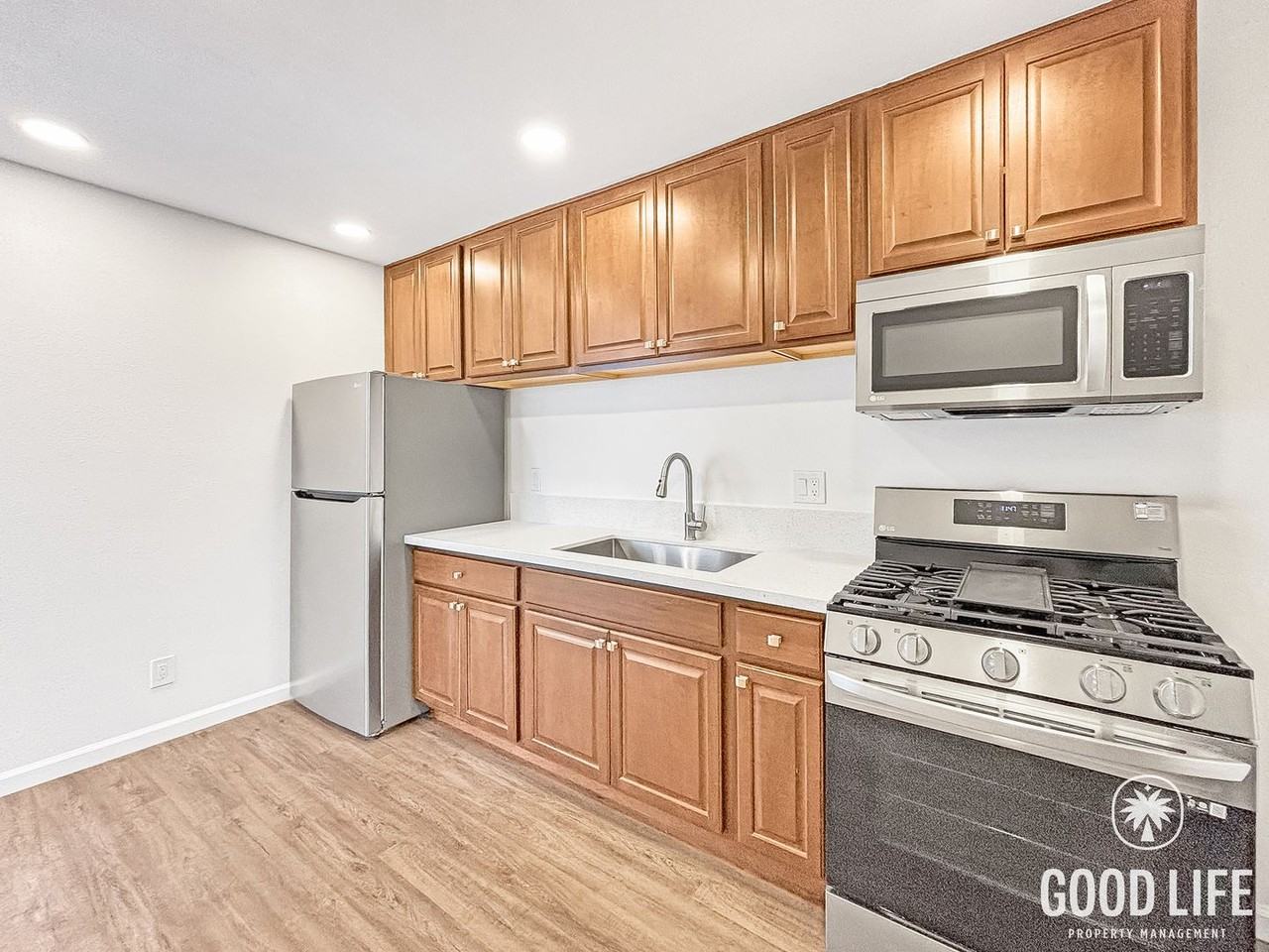 1845 Edgemont St - Photo 6 of 21