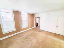 featured image of 337 W 8th St