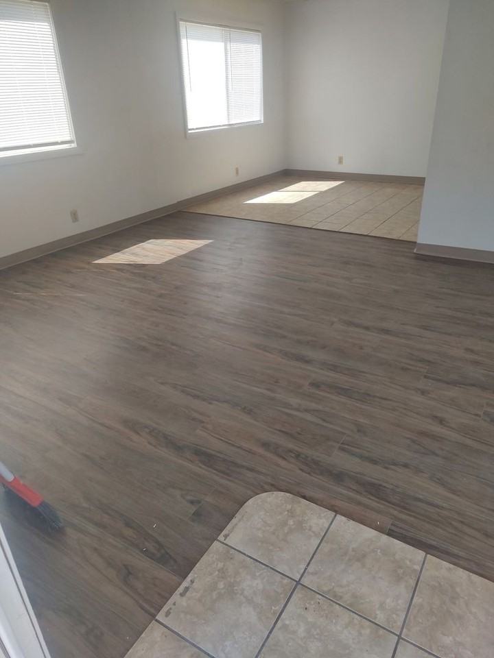 1090 S H St - Photo 2 of 9