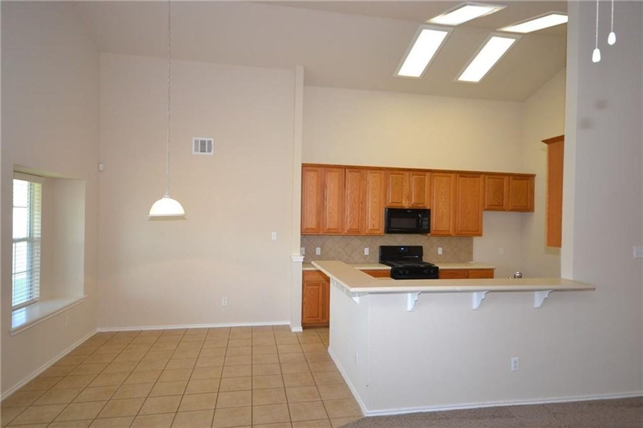 3109 Lynnbrook Dr - Photo 6 of 21