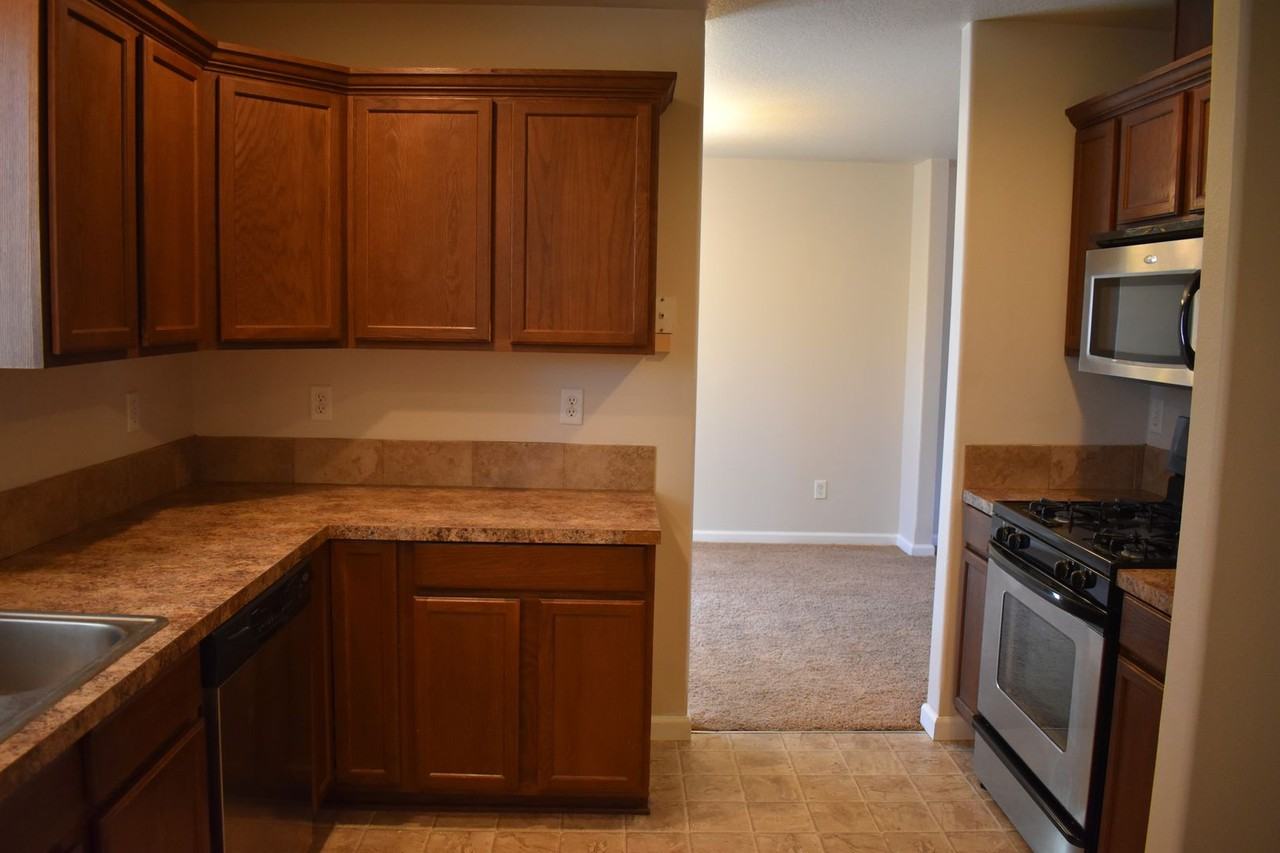 3236 Joseph St - Photo 6 of 30