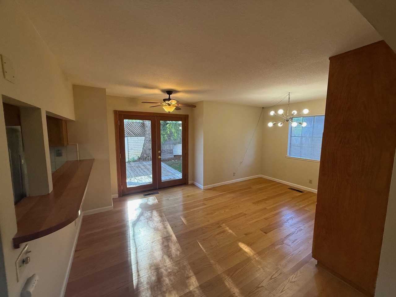 1587 Camden Oaks Ct - Photo 7 of 17
