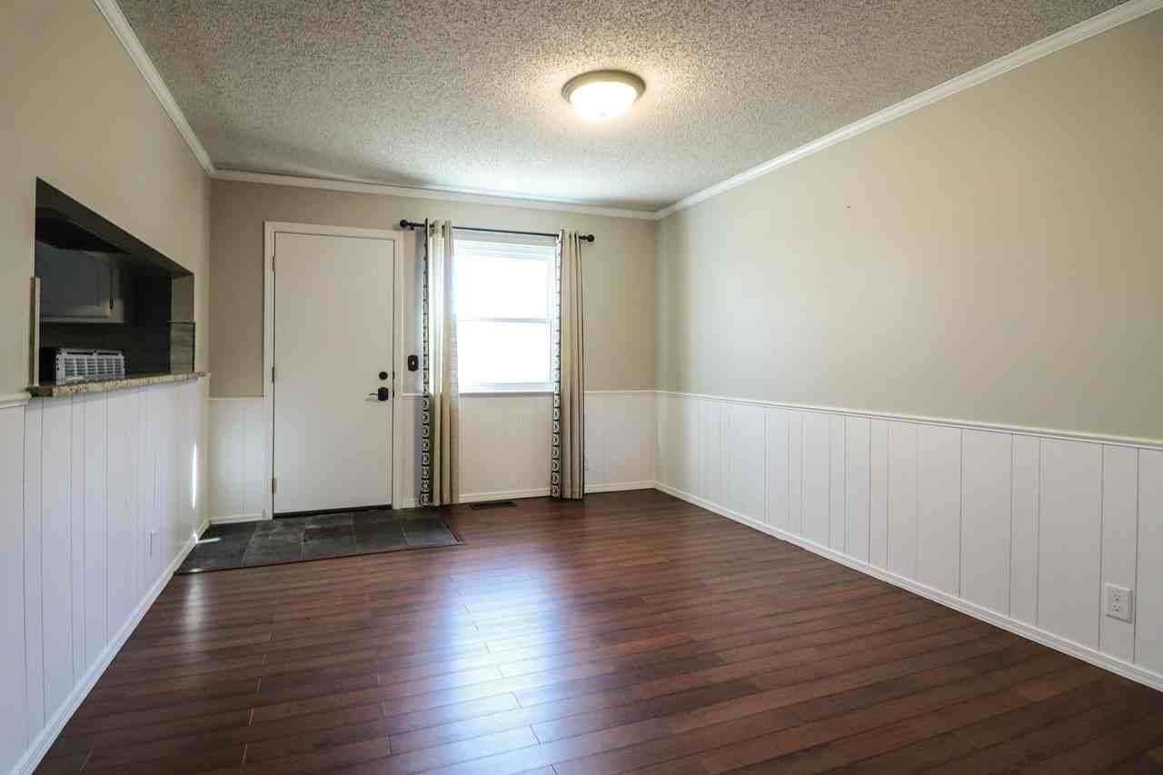 11323 S Ash St - Photo 7 of 33