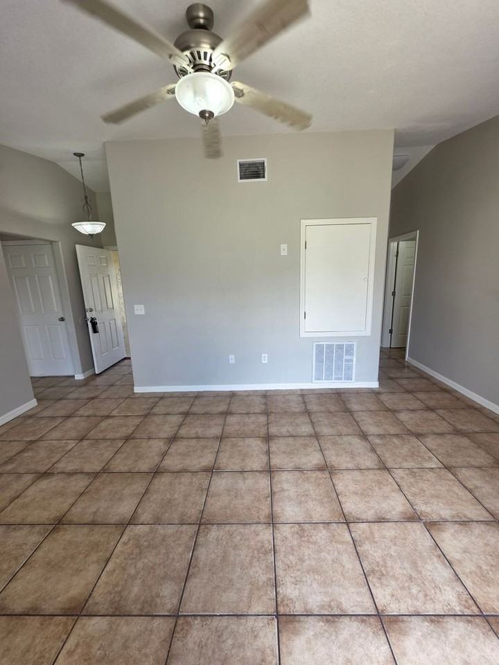 106 Herring Ln - Photo 7 of 30