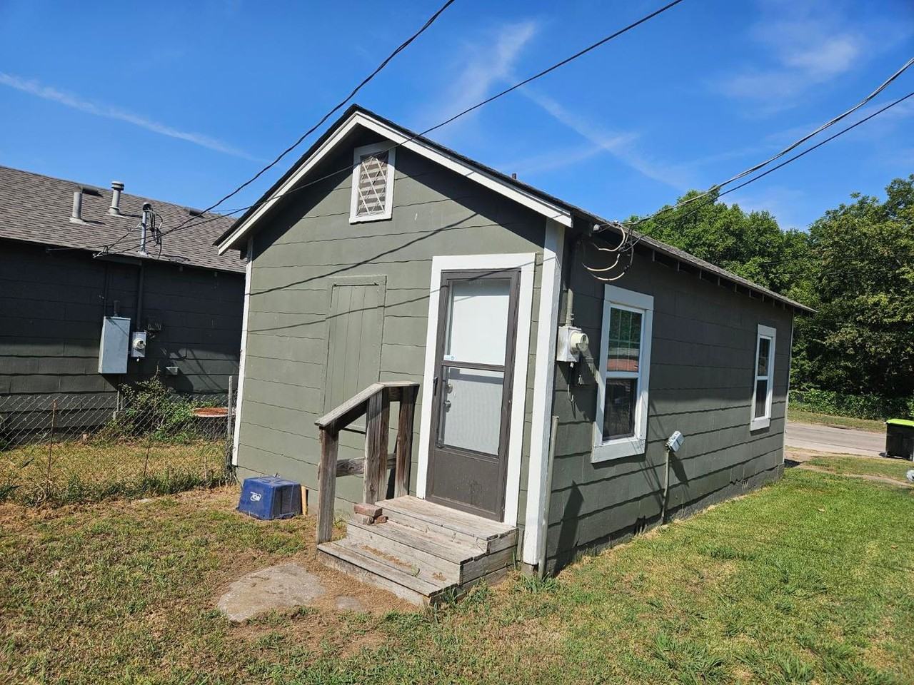 613 N Johnston St - Photo 6 of 12