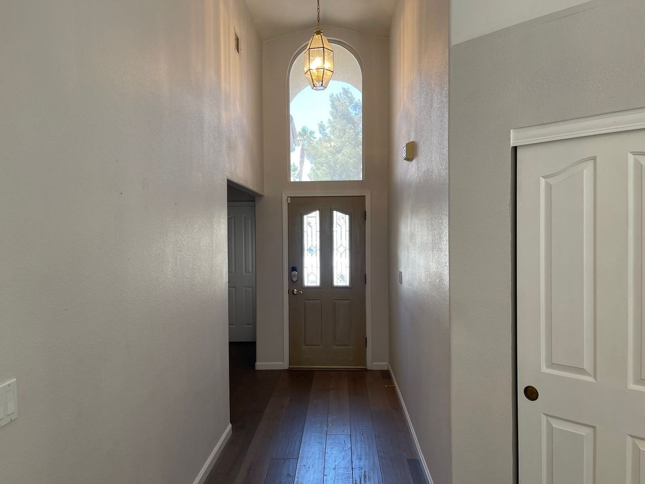 135 Wildhorn Ct - Photo 3 of 27