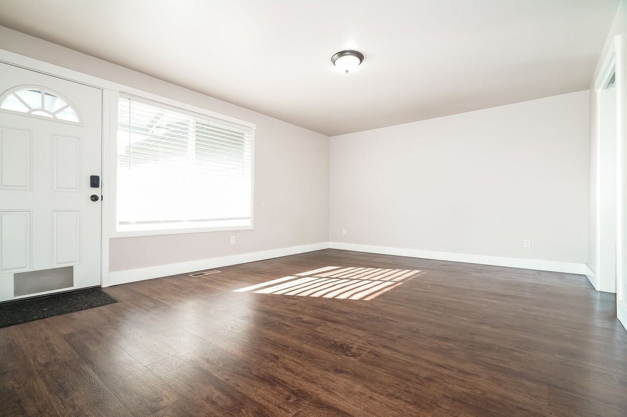 17734 113th Pl Se - Photo 3 of 15