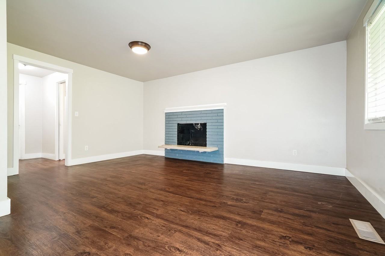 17734 113th Pl Se - Photo 4 of 15