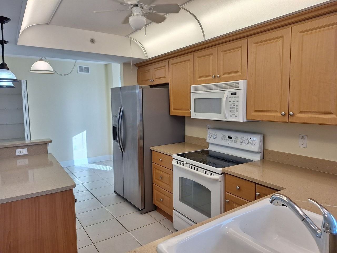 418 Bouchelle Dr #201 - Photo 4 of 24