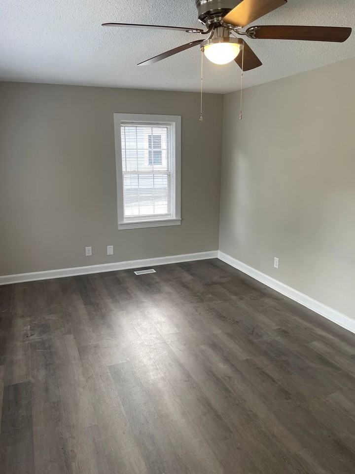 1710 N Gray Ave - Photo 2 of 8
