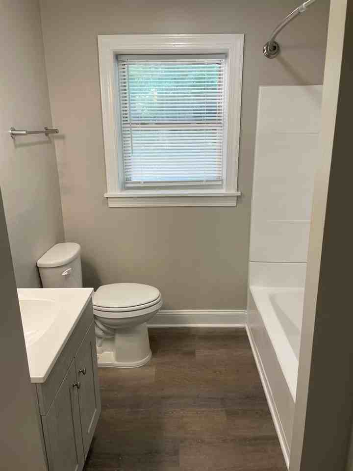 1710 N Gray Ave - Photo 6 of 8