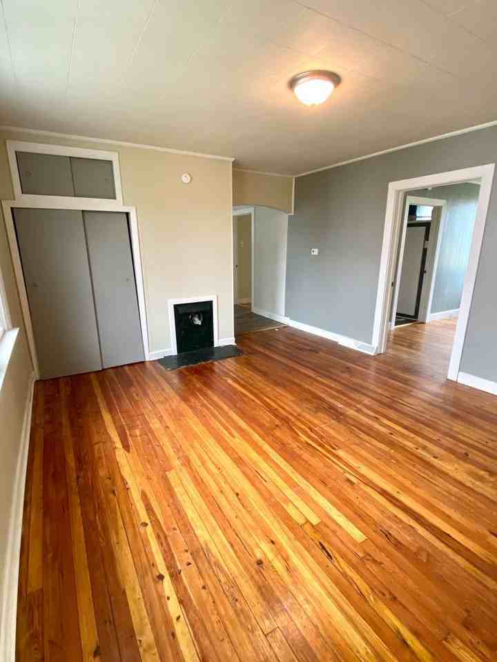 1806 Owens Rd - Photo 3 of 25
