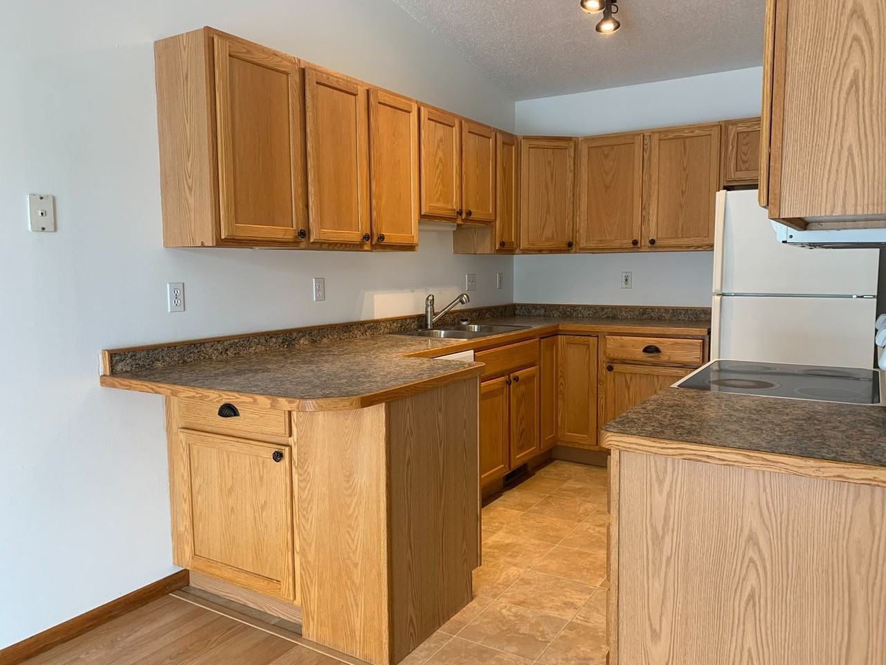 2070 52nd St S - Photo 5 of 46