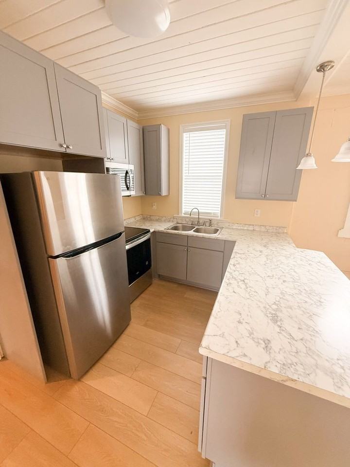 704 Conoley Ave - Photo 5 of 9