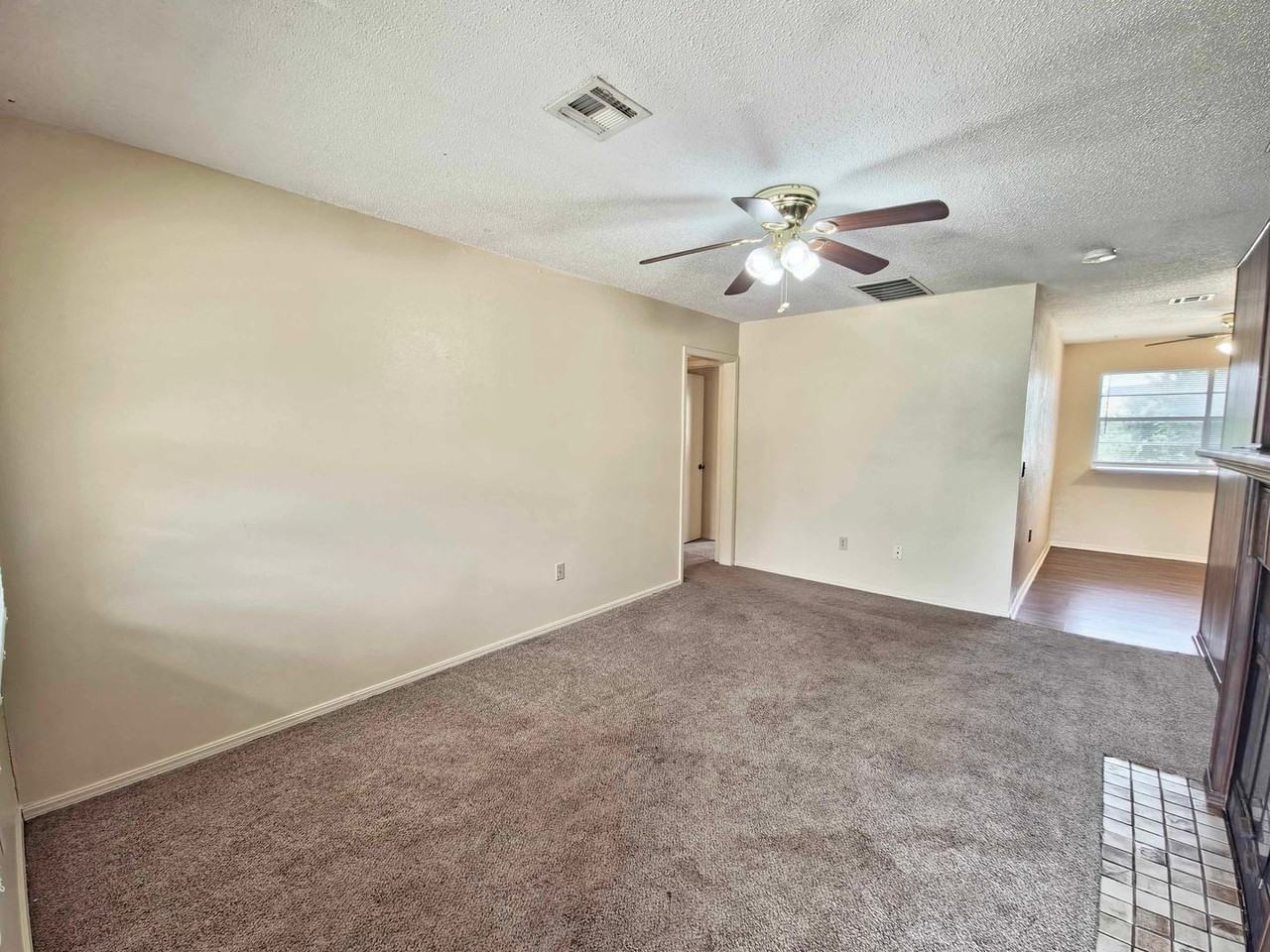 13917 N Everest Ave - Photo 3 of 23