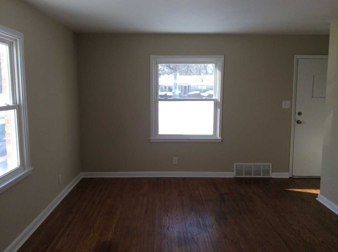 3109 N Centennial St - Photo 3 of 14