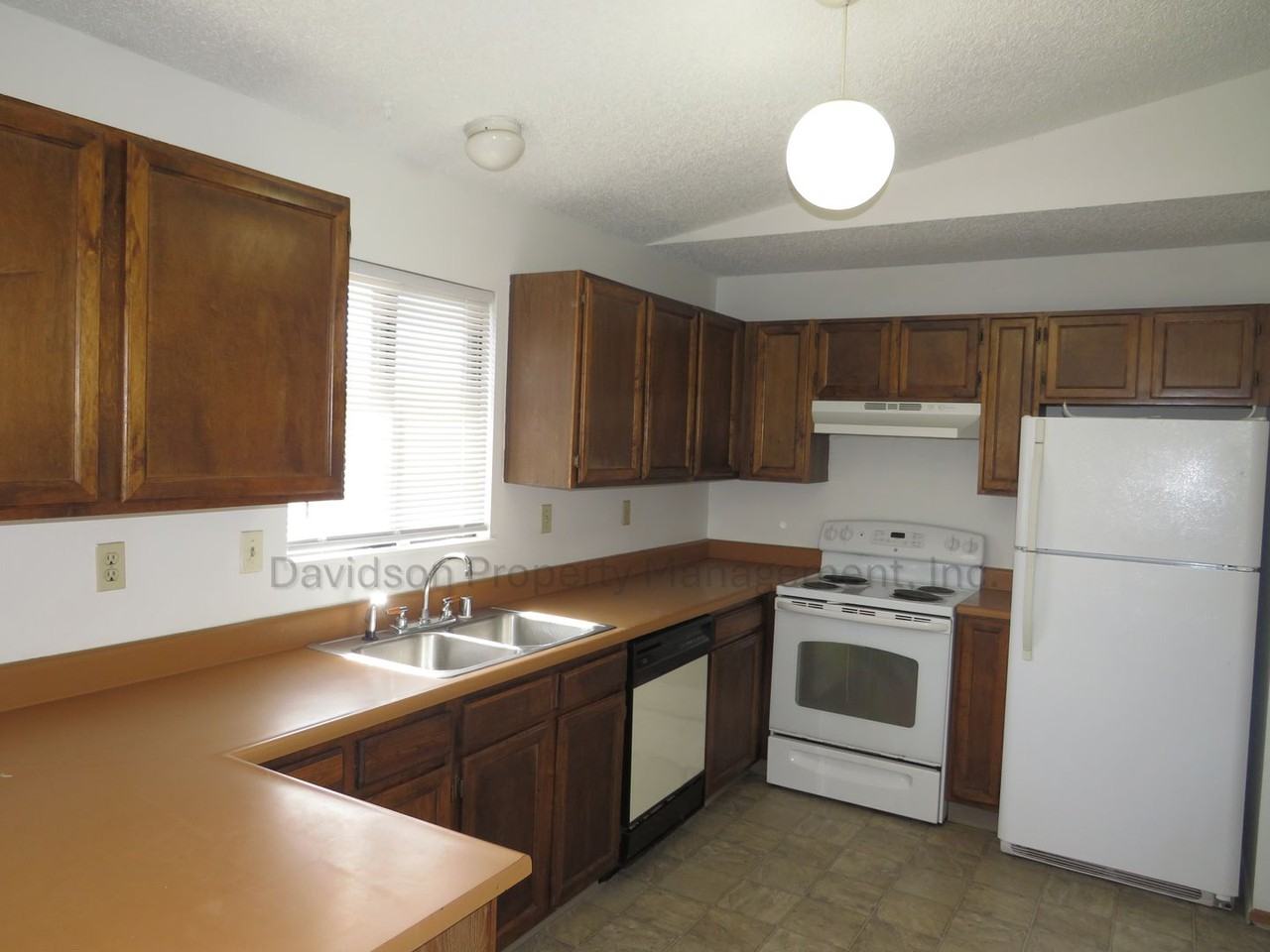 7615 Rickshaw Dr - Photo 4 of 13