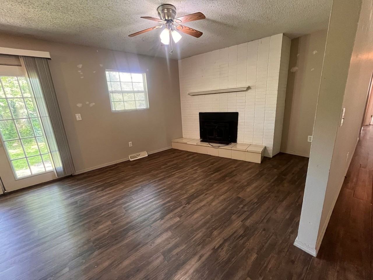 1937 E Edgewood St - Photo 5 of 31