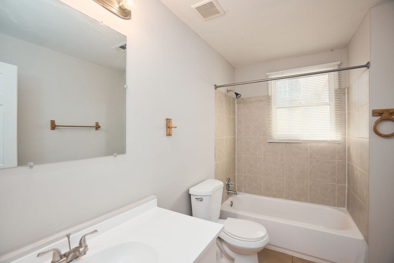 3566 Bolfair Dr Nw - Photo 4 of 15