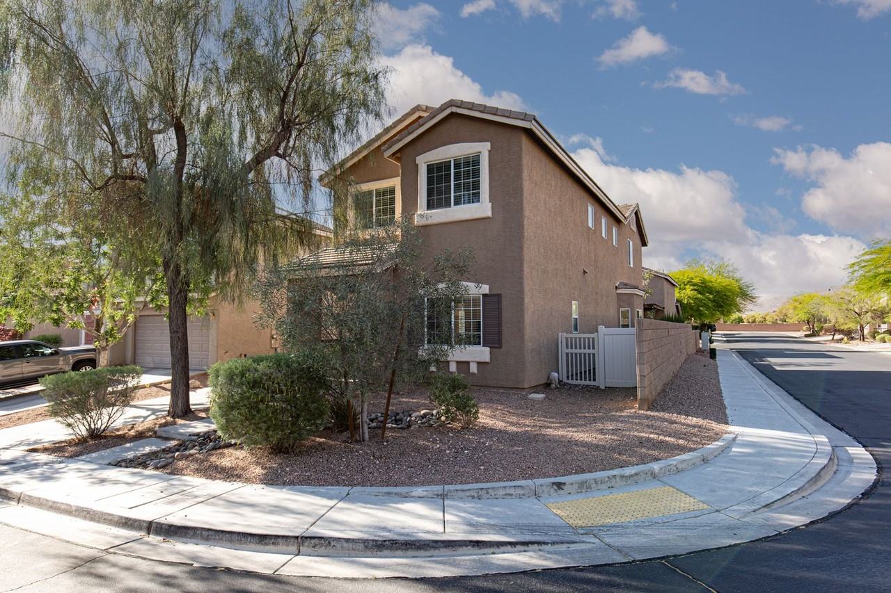 5163 Tunnel Falls Dr - Photo 3 of 43