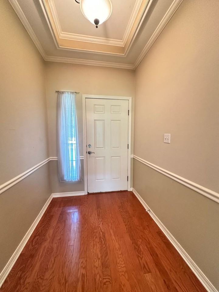 1656 Williamsburg Dr - Photo 2 of 18