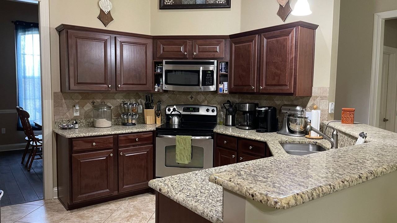 1113 Bear Creek Dr - Photo 5 of 13