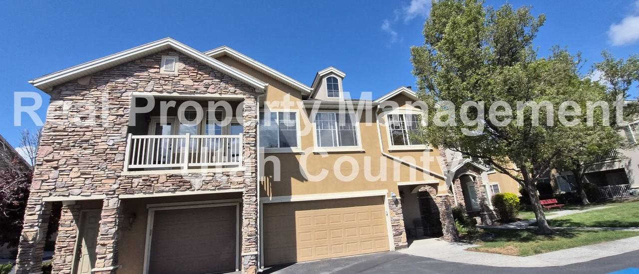 1492 W 50 N - Photo 2 of 26
