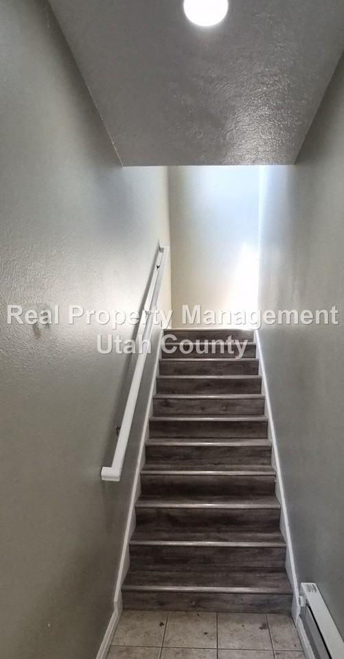 1492 W 50 N - Photo 7 of 26