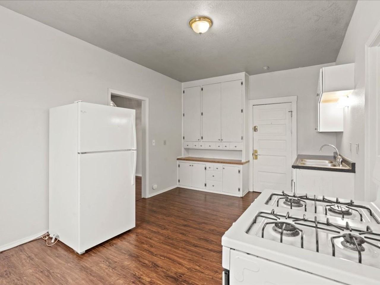 Lascelle Apartments - Photo 4 of 27