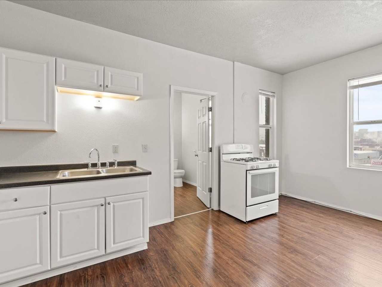 Lascelle Apartments - Photo 5 of 27