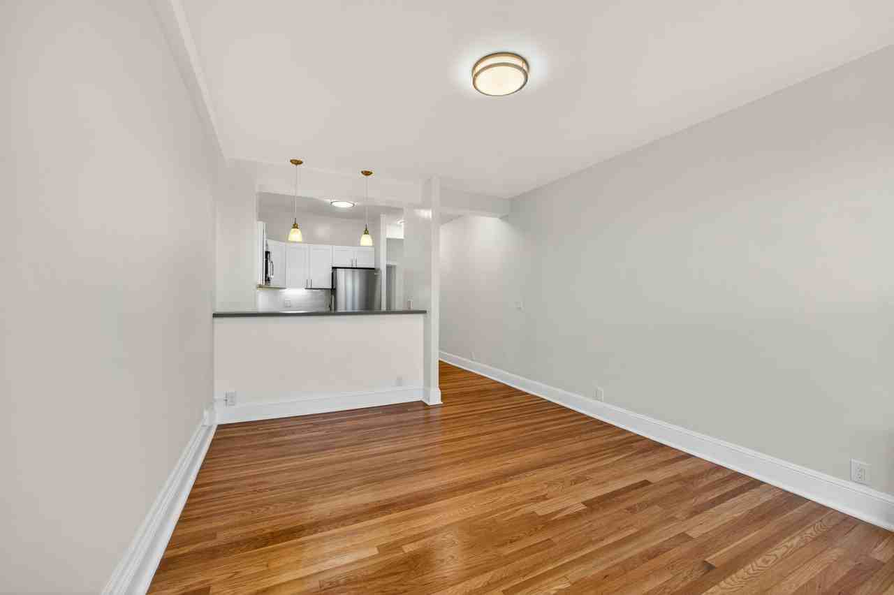 990 Bay Street (1114r) - Photo 6 of 35