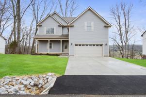 featured image of 2125 Powell Rd