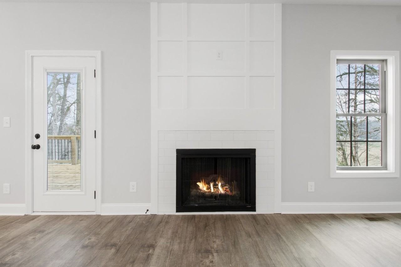 2125 Powell Rd - Photo 7 of 41
