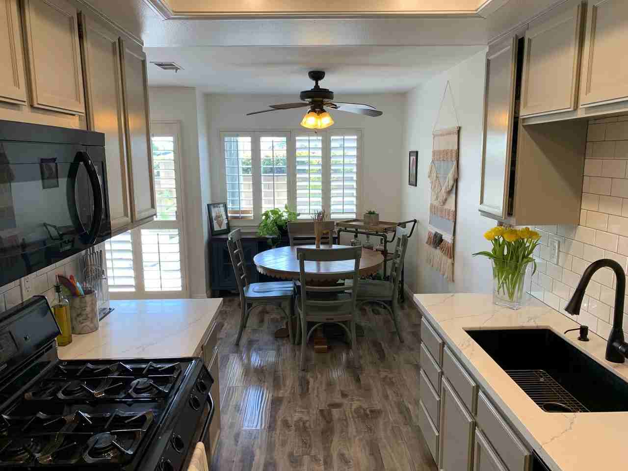 1189 Strawberry Ln - Photo 4 of 14