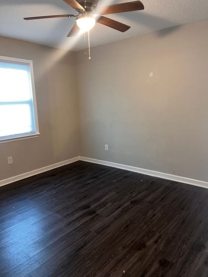 721 Kadi Ln - Photo 2 of 11
