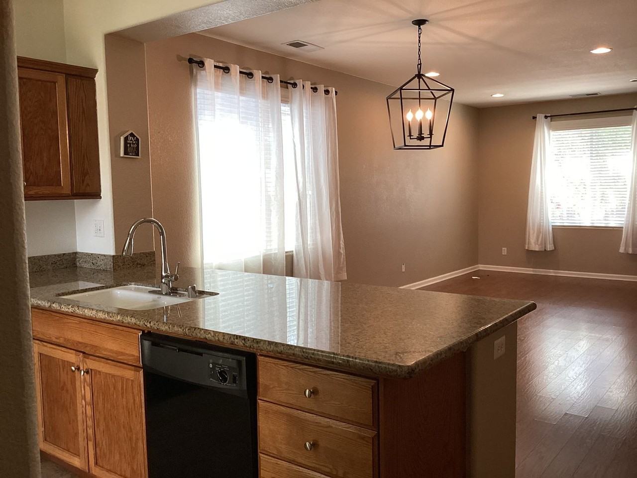 3442 N Leanna Ave - Photo 5 of 16