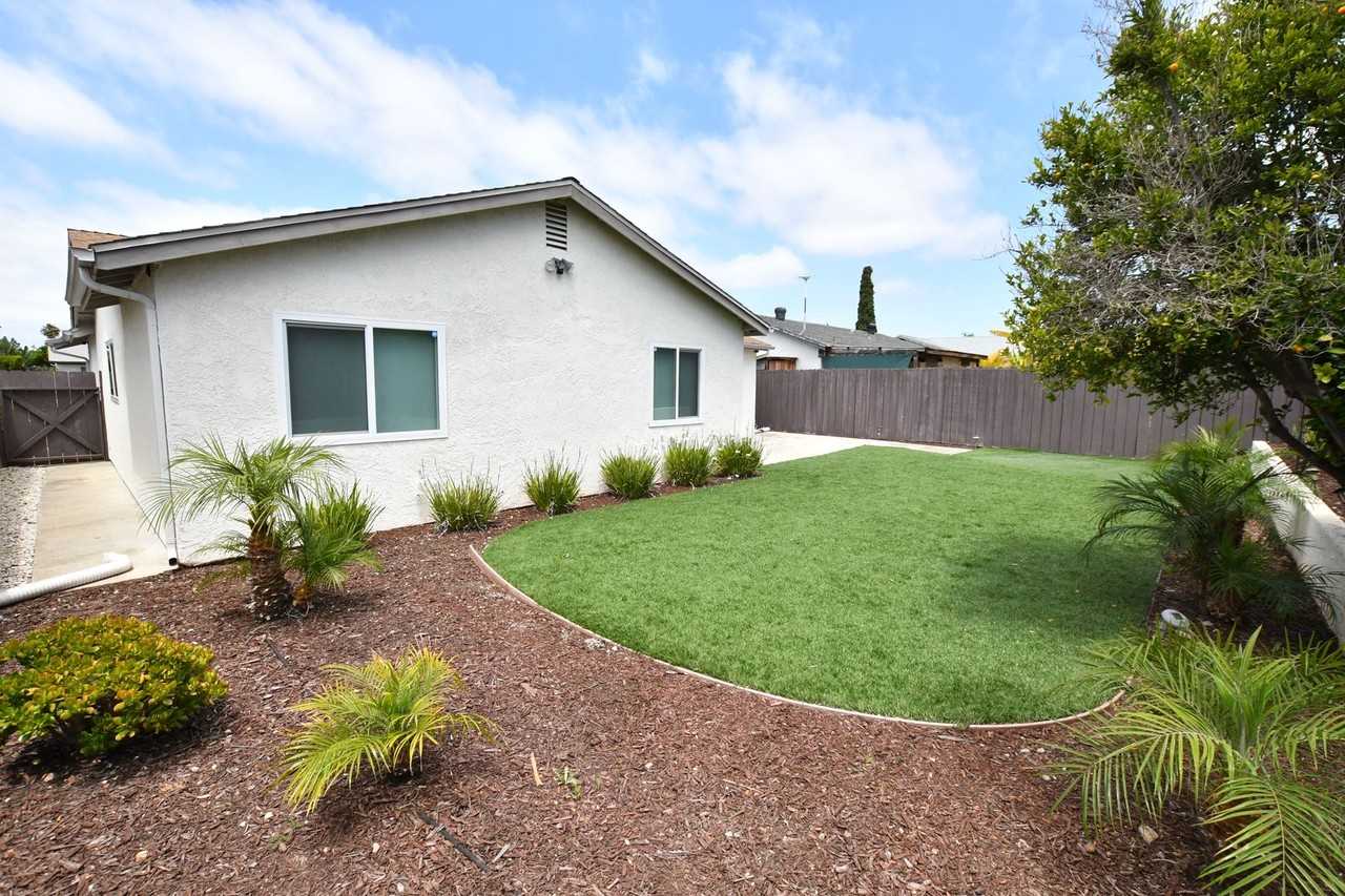 8777 Pagoda Way - Photo 3 of 26