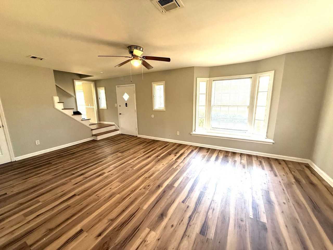 2198 Beverly Dr - Photo 3 of 15