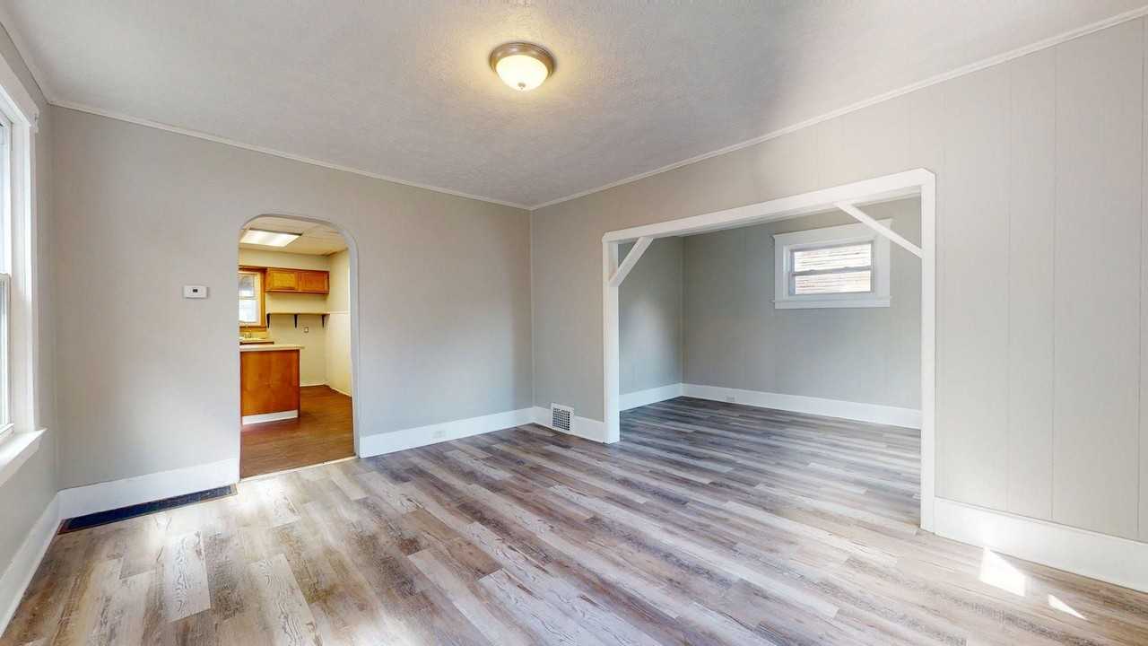 3452 W 44th St - Photo 5 of 50
