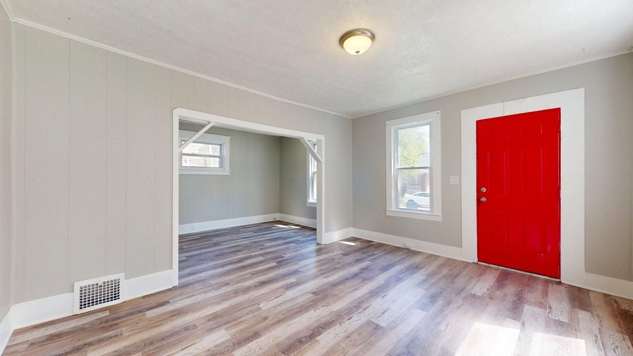 3452 W 44th St - Photo 6 of 50